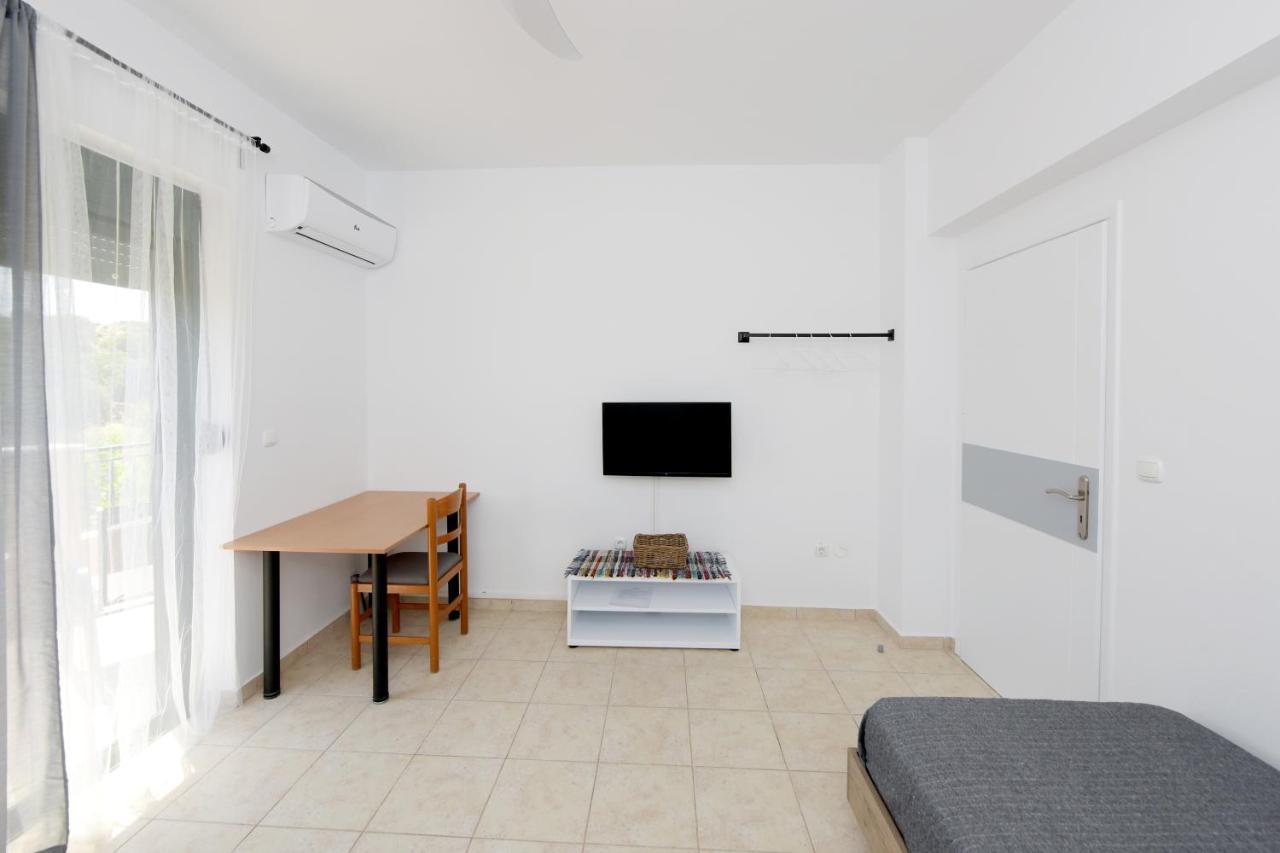 Athina'S Apartment In Olive Grove Faliraki Exterior foto